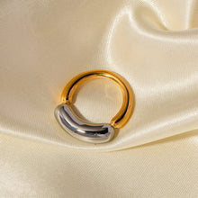Φόρτωσε την φωτογραφία στο Gallery viewer, Ατσάλινο δαχτυλίδι δίχρωμο ασημί - χρυσό 1303249