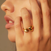 Φόρτωσε την φωτογραφία στο Gallery viewer, Ατσάλινο δαχτυλίδι καρδιές, σε κίτρινο χρυσό 0103245