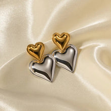 Φόρτωσε την φωτογραφία στο Gallery viewer, Ατσάλινα σκουλαρίκια καρδιές, καρφάκι, σε χρυσό-ασημί 16022411
