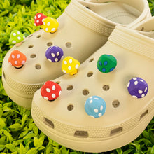 Φόρτωσε την φωτογραφία στο Gallery viewer, CROCS Jibbitz χρωματιστό μανιτάρι, 3105248