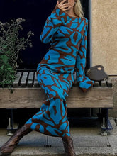 Φόρτωσε την φωτογραφία στο Gallery viewer, Φόρεμα μακρύ με λαιμόκοψη &quot;χαμόγελο&quot;, πλεκτό μπλε - καφέ