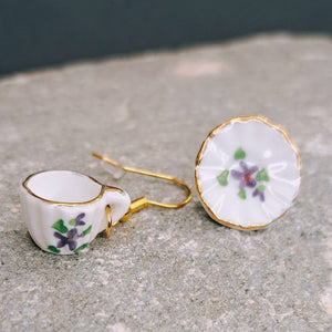 Σκουλαρίκια μινιατούρα σερβίτσιο πολύχρωμα λουλούδια, κουπίτσα & πιατάκι μικρό 1,8cm