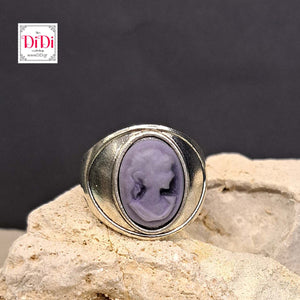 Δαχτυλίδι καμέο, μοβ φόντο και γυναικεία φιγούρα, ασημί 18052319