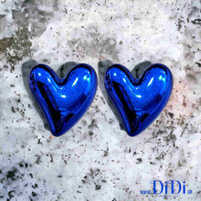 Φόρτωσε την φωτογραφία στο Gallery viewer, Σκουλαρίκια καρφάκι, καρδιές μπλε ρουά 26mm, 2905248B