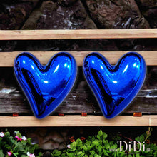 Φόρτωσε την φωτογραφία στο Gallery viewer, Σκουλαρίκια καρφάκι, καρδιές μπλε ρουά 26mm, 2905248B