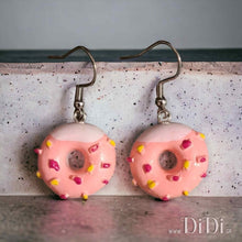 Φόρτωσε την φωτογραφία στο Gallery viewer, Σκουλαρίκια μινιατούρες ντόνατς ροζ 1202246