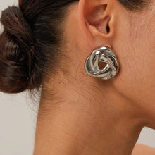 Φόρτωσε την φωτογραφία στο Gallery viewer, Ατσάλινα σκουλαρίκια καρφάκι, κόμπος, σε ασημί 01032414S