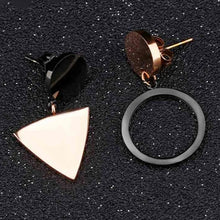 Φόρτωσε την φωτογραφία στο Gallery viewer, Ατσάλινα σκουλαρίκια καρφάκι , τρίγωνο &amp; στρογγυλό στοιχείο, 2 διαφορετικά, σε ροζ χρυσό