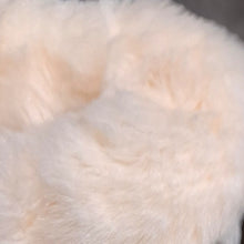 Φόρτωσε την φωτογραφία στο Gallery viewer, Λαστιχάκι μαλλιών Scrunchy γούνα, λάστιχο εκρού / μεγάλο