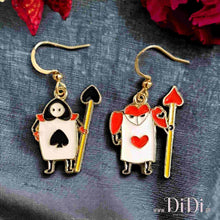 Φόρτωσε την φωτογραφία στο Gallery viewer, Σκουλαρίκια η Αλίκη στην χώρα των Θαυμάτων, 0103243