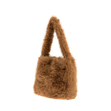 Φόρτωσε την φωτογραφία στο Gallery viewer, Τσάντα ώμου γούνινη, κάμελ, 24324