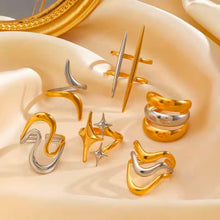 Φόρτωσε την φωτογραφία στο Gallery viewer, Δαχτυλίδι ατσάλινο ακανόνιστο σχέδιο, σε ασημί - κίτρινο χρυσό, 3108257B