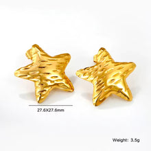 Φόρτωσε την φωτογραφία στο Gallery viewer, Ατσάλινα σκουλαρίκια καρφάκι αστέρι, κίτρινο χρυσό, 0111256