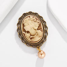 Φόρτωσε την φωτογραφία στο Gallery viewer, Καρφίτσα Καμέο (Cameo) ρετρό, με πέρλα σε καφέ αποχρώσεις, χρυσό αντικέ, 30102516