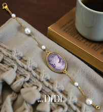 Φόρτωσε την φωτογραφία στο Gallery viewer, Βραχιόλι ατσάλινο Cameo μοβ 18mm x 25mm, με πέρλες, 1111258