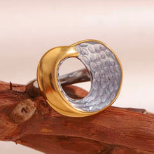 Φόρτωσε την φωτογραφία στο Gallery viewer, Ατσάλινο δαχτυλίδι μεγάλο, δίχρωμο ασημί - χρυσό, 1911256
