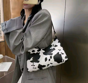 Τσάντα ώμου σχέδιο άνιμαλ cow μαύρο, 31082526