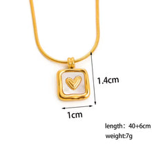 Φόρτωσε την φωτογραφία στο Gallery viewer, Ατσάλινο κολιέ 316L καρδιά σε τετράγωνο πλαίσιο με φίλντισι, σε κίτρινο χρυσό, 1302255