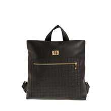 Φόρτωσε την φωτογραφία στο Gallery viewer, Τσάντα πλάτης απο ανθεκτικό συνθετικό δέρμα με δύο υφές, μαύρη, 24243