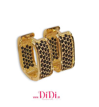 Φόρτωσε την φωτογραφία στο Gallery viewer, Σκουλαρίκια κρίκοι ατσάλινοι 1,6cm οβάλ με καρφωτά μαύρα στρας, κίτρινο χρυσό, 2910258GB