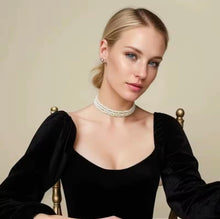 Φόρτωσε την φωτογραφία στο Gallery viewer, Κολιέ τσόκερ με γυάλινες πέρλες λευκές 6mm, σε κίτρινο χρυσό, 2011255