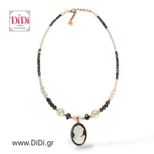 Φόρτωσε την φωτογραφία στο Gallery viewer, Κολιέ ατσάλινο με γυάλινες πέρλες &amp; κρύσταλλα, στοιχείο ατσάλινο με μαύρο καμέο 1,8cm x 2,5cm, σε κίτρινο χρυσό, 1410252