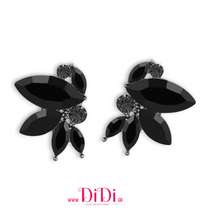 Φόρτωσε την φωτογραφία στο Gallery viewer, Σκουλαρίκια με κρύσταλλα σε μαύρο, 05122511
