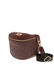 Φόρτωσε την φωτογραφία στο Gallery viewer, Τσάντα μέσης τύπου μπανάνα, μπορντό, 24244