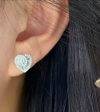 Φόρτωσε την φωτογραφία στο Gallery viewer, Σκουλαρίκια καρδιές μικρά καρφάκι με ζιργκόν, σε ασημί, 1911258