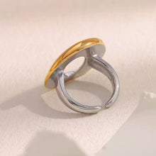 Φόρτωσε την φωτογραφία στο Gallery viewer, Ατσάλινο δαχτυλίδι μεγάλο, δίχρωμο ασημί - χρυσό, 1911256