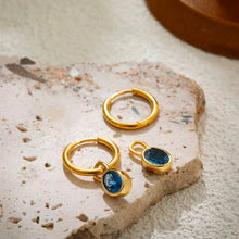 Φόρτωσε την φωτογραφία στο Gallery viewer, Σκουλαρίκια κρίκοι ατσάλινοι με μαύρο κρύσταλλο που αφαιρείται, σε κίτρινο χρυσό, 0403265