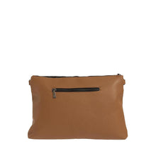 Φόρτωσε την φωτογραφία στο Gallery viewer, Τσάντα ώμου και χιαστί με ζεβρέ λεπτομέρεια, κάμελ, 24263