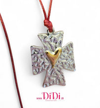 Φόρτωσε την φωτογραφία στο Gallery viewer, Κολιέ σταυρός ατσάλινος με σχέδιο, σε ασημί - κίτρινο χρυσό, 0802265