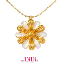 Φόρτωσε την φωτογραφία στο Gallery viewer, Κολιέ λουλούδι ατσάλινο με λευκό σμάλτο, σε κίτρινο χρυσό, 0802269