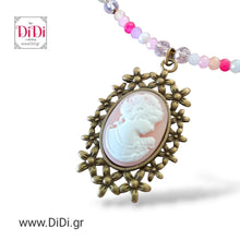 Φόρτωσε την φωτογραφία στο Gallery viewer, Κολιέ ατσάλινο με γυάλινες πέρλες, στοιχείο zinc, ροζ καμέο 1,8cm x 2,5cm, σε αντικέ χρυσό, 1610256