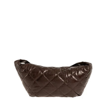 Φόρτωσε την φωτογραφία στο Gallery viewer, Τσάντα Croissant Bag καπιτονέ, σοκολά, 24260