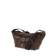 Φόρτωσε την φωτογραφία στο Gallery viewer, Τσάντα Croissant Bag καπιτονέ, σοκολά, 24260