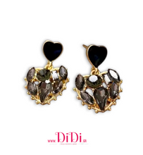 Φόρτωσε την φωτογραφία στο Gallery viewer, Σκουλαρίκια καρδιές με κρύσταλλα σε μαύρο &amp; ανθρακί, 05122510