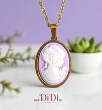 Φόρτωσε την φωτογραφία στο Gallery viewer, Κολιέ ατσάλινο με λιλά καμέο 1,8cm x 2,5cm, σε κίτρινο χρυσό, 1111253