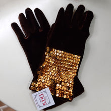 Φόρτωσε την φωτογραφία στο Gallery viewer, Γάντια καφέ βελούδινα με μπρονζέ πούλια