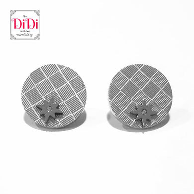 Σκουλαρίκια ατσάλινα, στρογγυλά με χάραξη και στρας σε ασημί