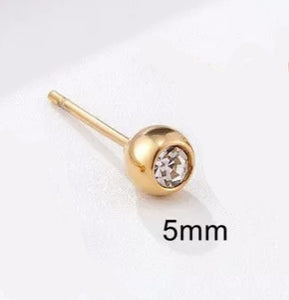 Σκουλαρίκια ατσάλινα, στρας 5mm σε κίτρινο χρυσό