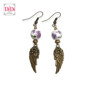 Σκουλαρίκια κρεμαστά, Angel Wing με κεραμικές χάντρες με μοβ λουλούδια, σε αντικέ χρυσό