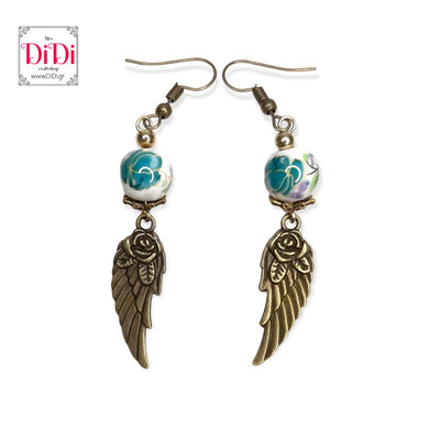 Σκουλαρίκια κρεμαστά, Angel Wing με κεραμικές χάντρες με πετρόλ λουλούδια, σε αντικέ χρυσό