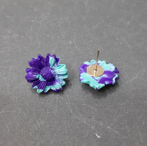 Σκουλαρίκια καρφάκι, χειροποίητα, μικρά δίχρωμα μοβ- τιρκουάζ λουλούδια 2cm