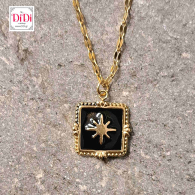 Ατσάλινο κολιέ, με μαύρο σμάλτο και αστέρι, σε κίτρινο χρυσό