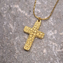 Φόρτωσε την φωτογραφία στο Gallery viewer, Ατσάλινο κολιέ σταυρός τύπου σφυριλατος, σεκίτρινο χρυσό