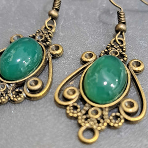 Σκουλαρίκια με πέτρα νεφρίτη (jade stone), σε χρυσό αντικέ