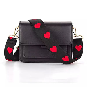 Ιμάντας ρυθμιζόμενος τσάντας, μαύρος με κόκκινες καρδιές και ανθρακί μεταλλικά μέρη