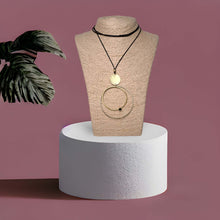 Φόρτωσε την φωτογραφία στο Gallery viewer, Κολιέ ορειχάλκινο χειροποίητο στοιχείο δύο κύκλοι ασημί - χρυσό, με μαύρη πέτρα &amp; καφέ  κορδόνι